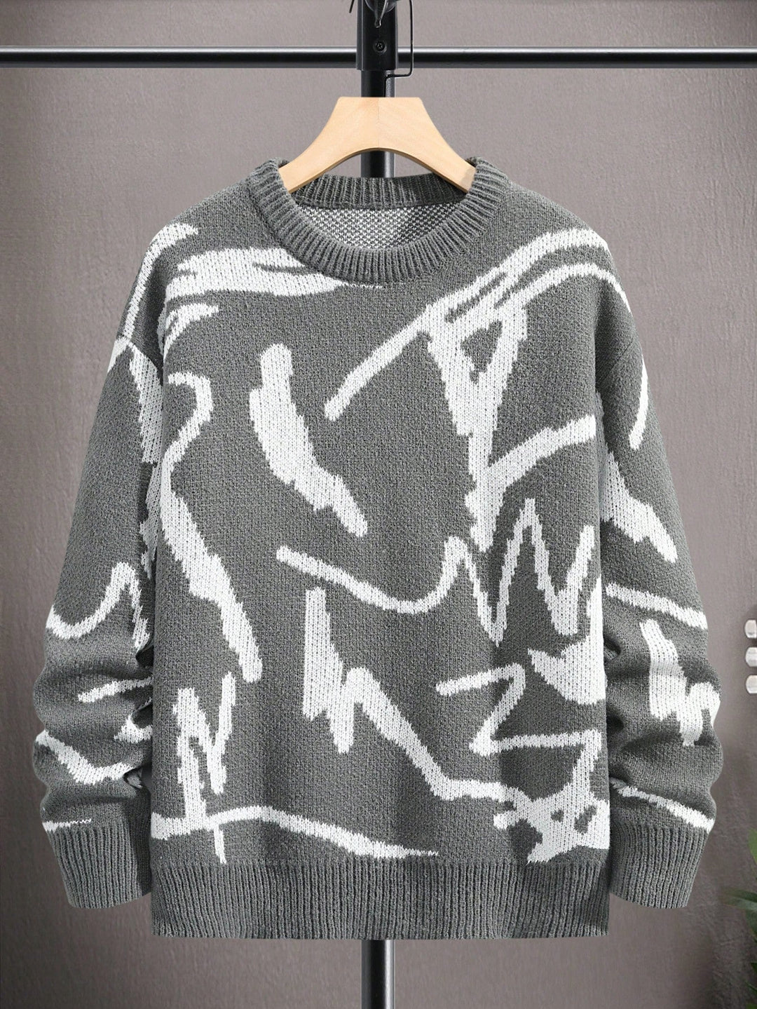 Grauer Strickpullover mit abstraktem Muster, Herrenmode, Baumwolle, lässiger Stil.