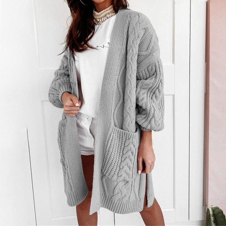 Grauer Strick-Cardigan Damen, Zopfmuster, lässig, modisch, Herbstmode, gemütlich, langärmelig.