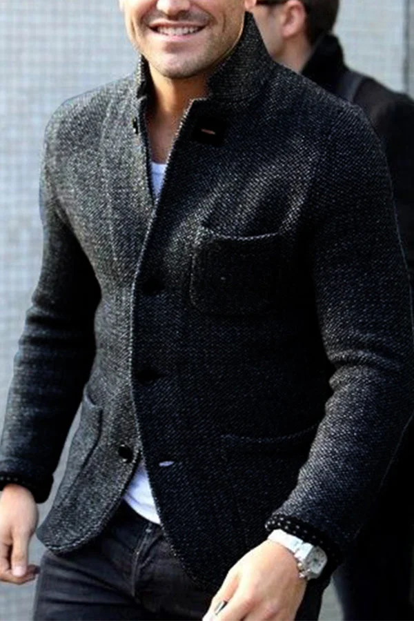 Mann in grauem Tweed-Blazer, modisch, elegant, Herrenmode, Herbstjacke, Freizeitkleidung.