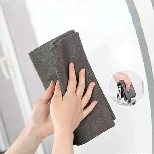 Graues Reinigungstuch, Mikrofaser, für Oberflächenreinigung, langlebig, vielseitig einsetzbar.