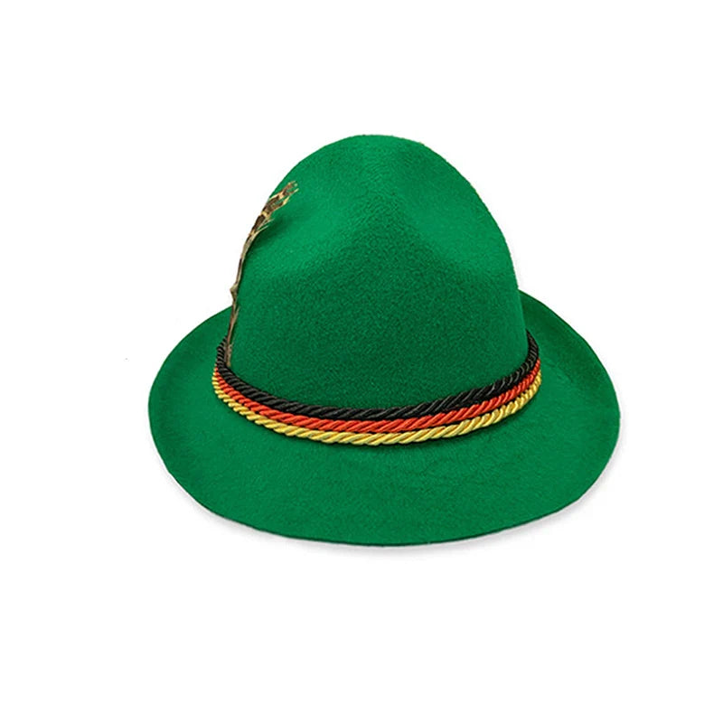 Grüner Filzhut mit Kordel in Schwarz-Rot-Gold, traditionell, Oktoberfest, Trachtenmode.