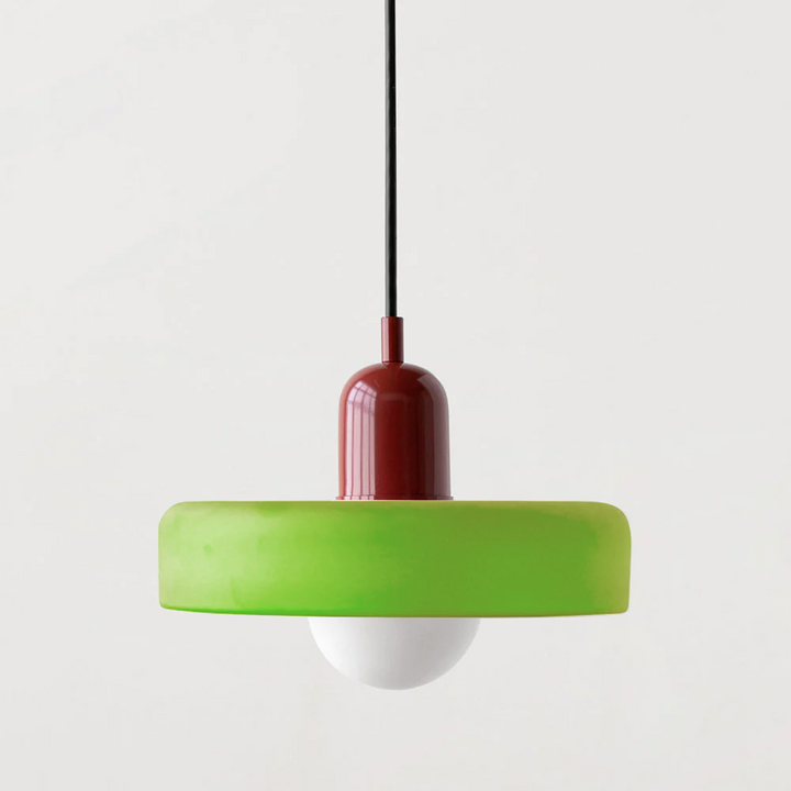 Moderne Hängelampe, grün und rot, Glas, minimalistisches Design, Innenbeleuchtung.