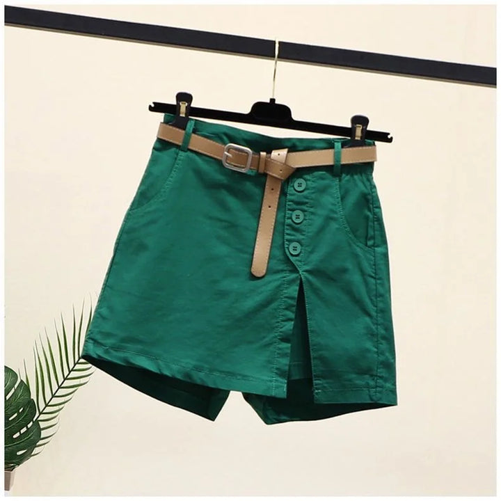 Grüne Damen-Shorts mit Gürtel, Baumwolle, Knopfleiste, Sommermode, Freizeitkleidung.