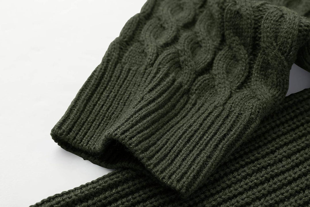 Dunkelgrüner Strickpullover, Zopfmuster, Baumwolle, modisch, warm, Herbstmode, Herrenbekleidung.