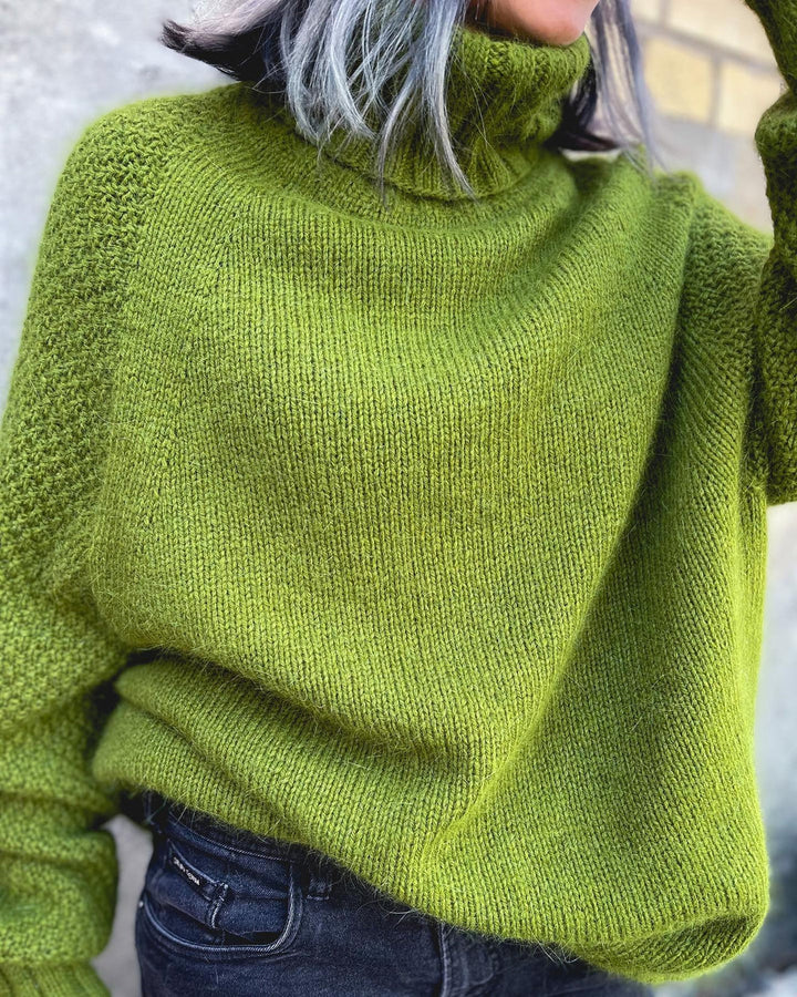 Grüner Strickpullover Damen, Rollkragen, weiche Wolle, modisch, Herbstmode, gemütlich.