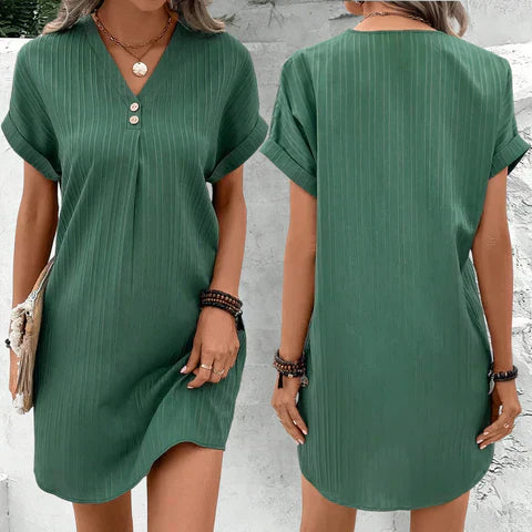 Grünes Damen-Sommerkleid mit V-Ausschnitt, Knöpfen und kurzen Ärmeln, lässig und elegant.