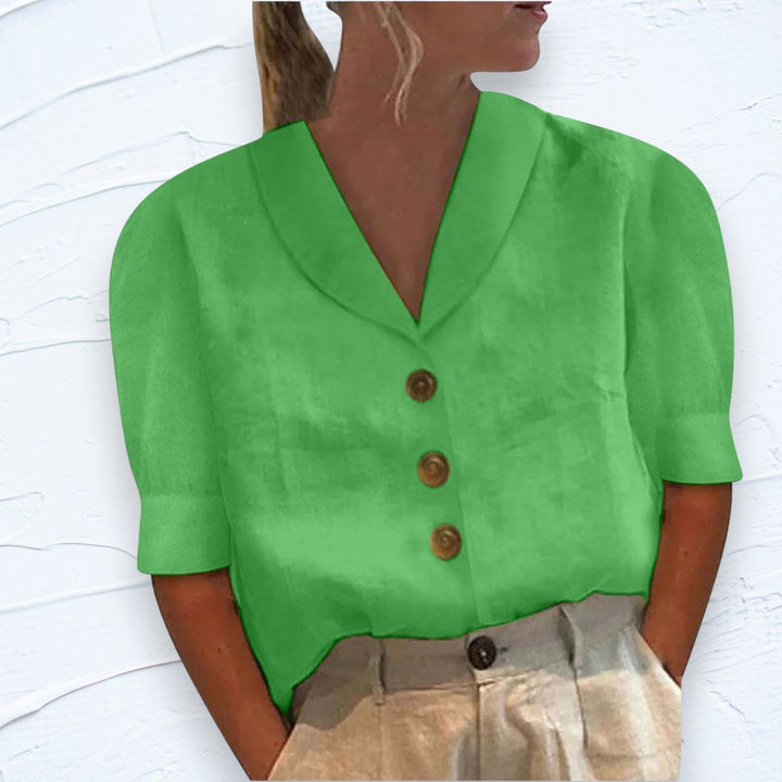 Grüne Damenbluse mit Knöpfen, V-Ausschnitt, Kurzarm, Leinenoptik, Sommermode.