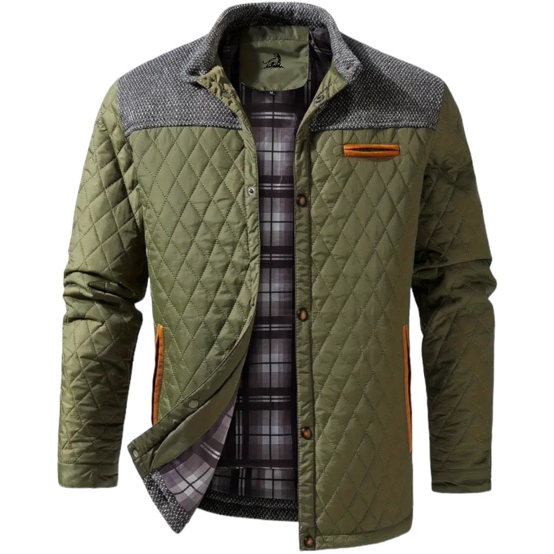Grüne gesteppte Herrenjacke mit kariertem Innenfutter, Knopfleiste, modisch, warm.