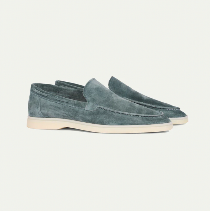 Graue Wildleder-Slipper für Herren, elegante Freizeitschuhe, rutschfeste Sohle.