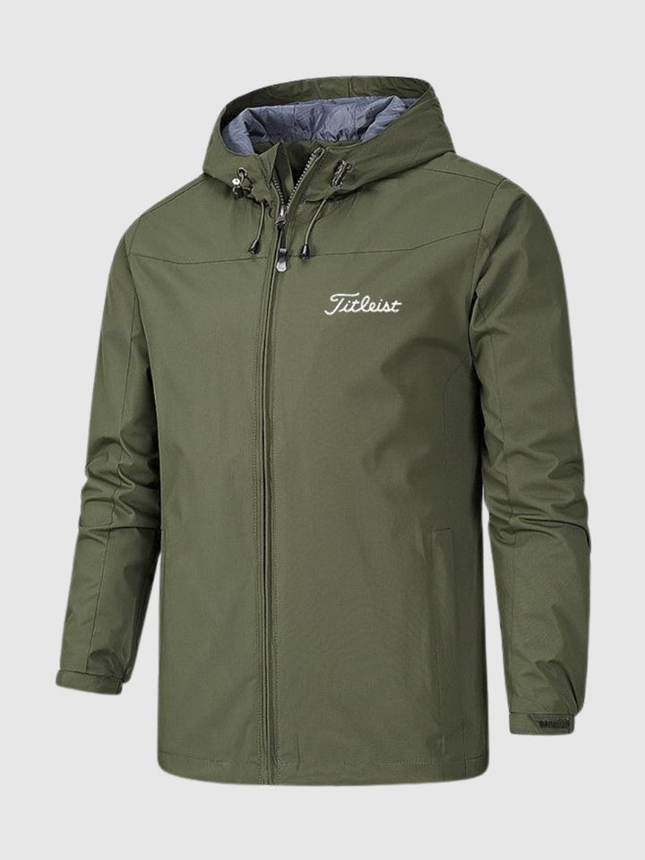 Grüne Titleist Herrenjacke mit Kapuze, wasserabweisend, Outdoor-Bekleidung, Golfmode.