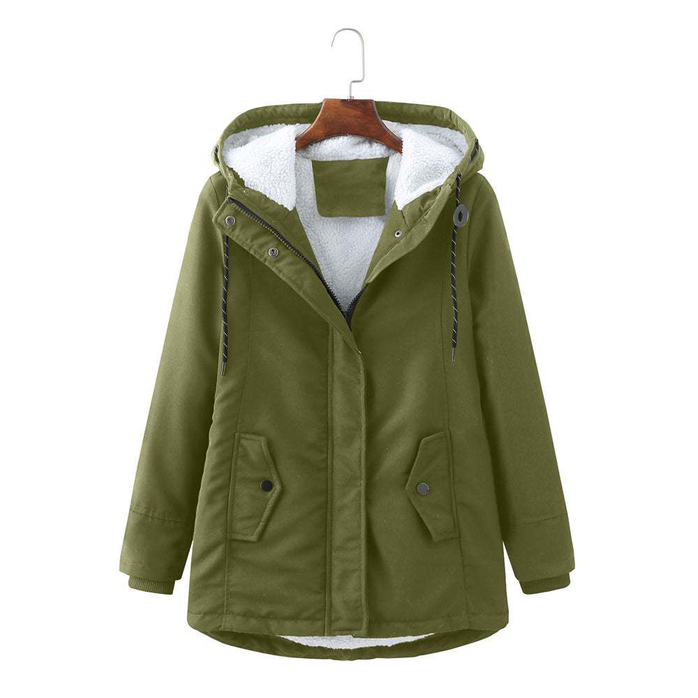 Grüne Damenjacke mit Kapuze, Fleece-Innenfutter, Wintermantel, warm, modisch, Outdoor-Bekleidung.