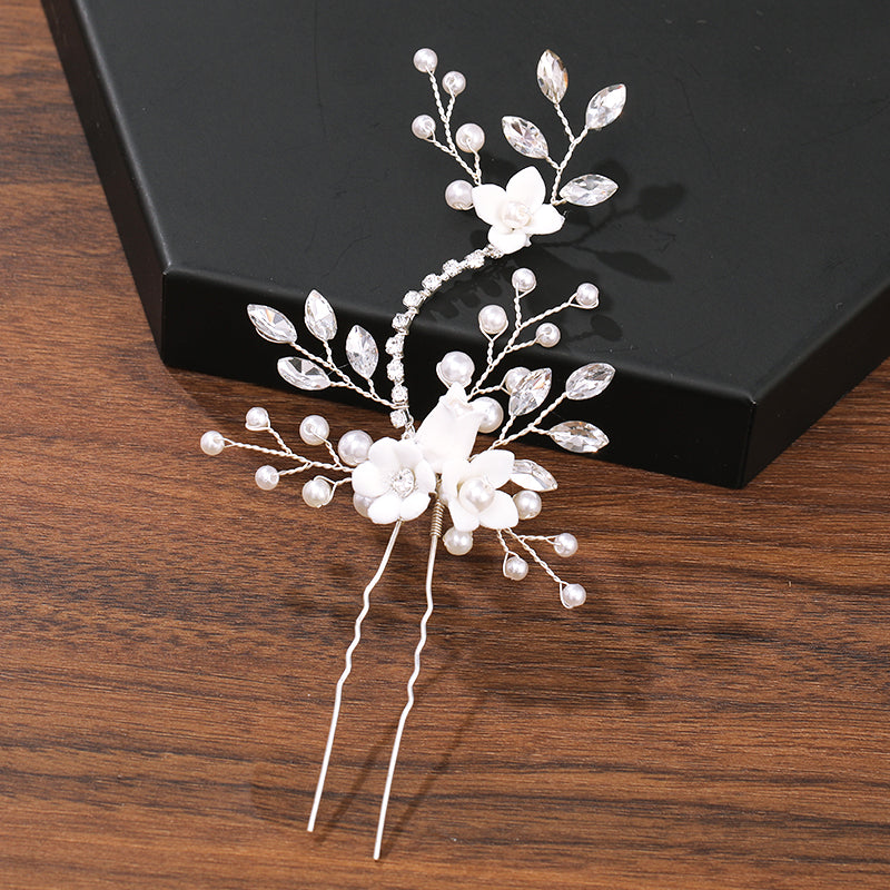 Haarspange mit Perlen und Strass, Blumenmotiv, Hochzeit, Damen Haarschmuck, silberfarben.