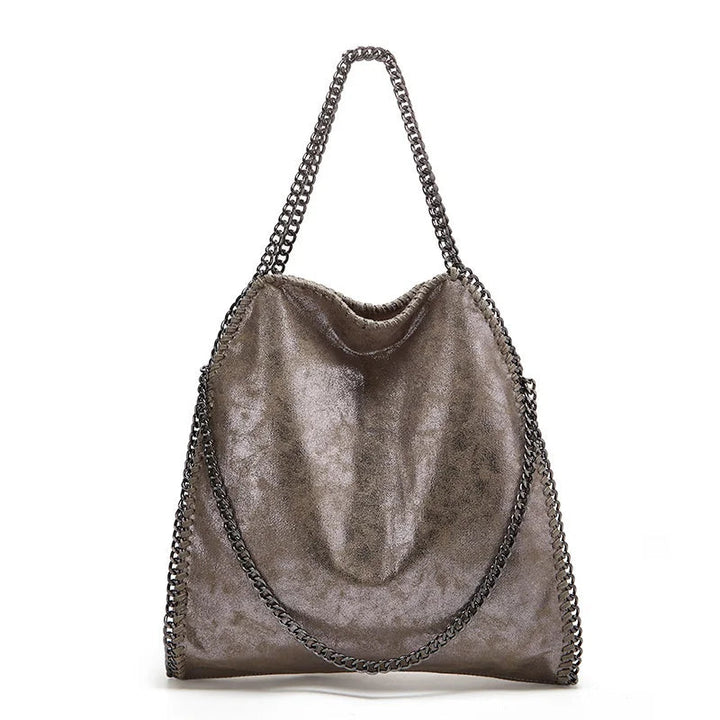 Graue Damenhandtasche aus Leder mit Kettenriemen, modisch und elegant.