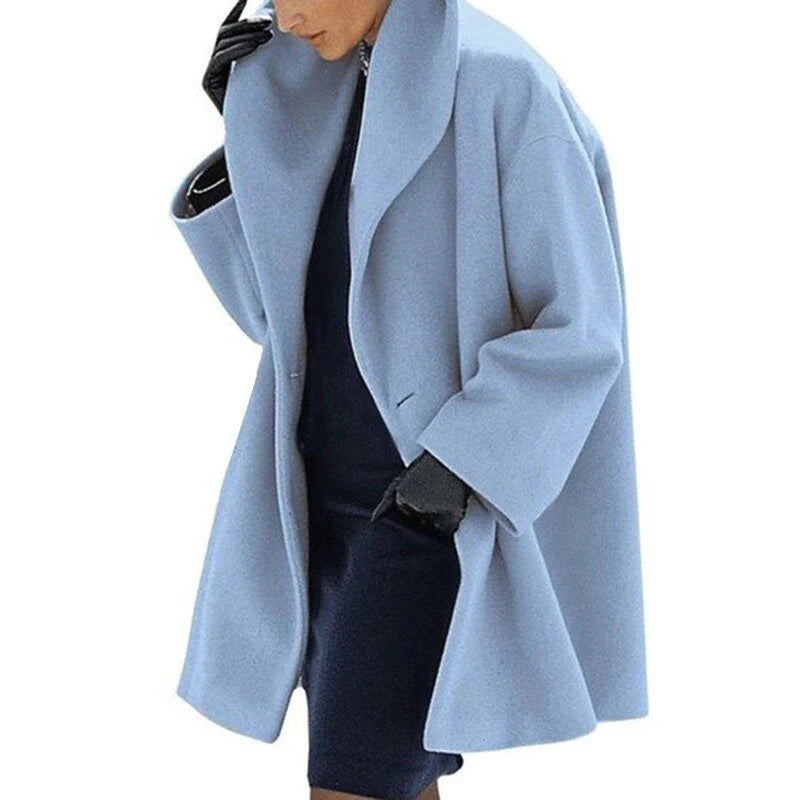 Damenmantel aus Wolle, hellblau, oversized, modisch, Herbst-Winter, eleganter Stil.