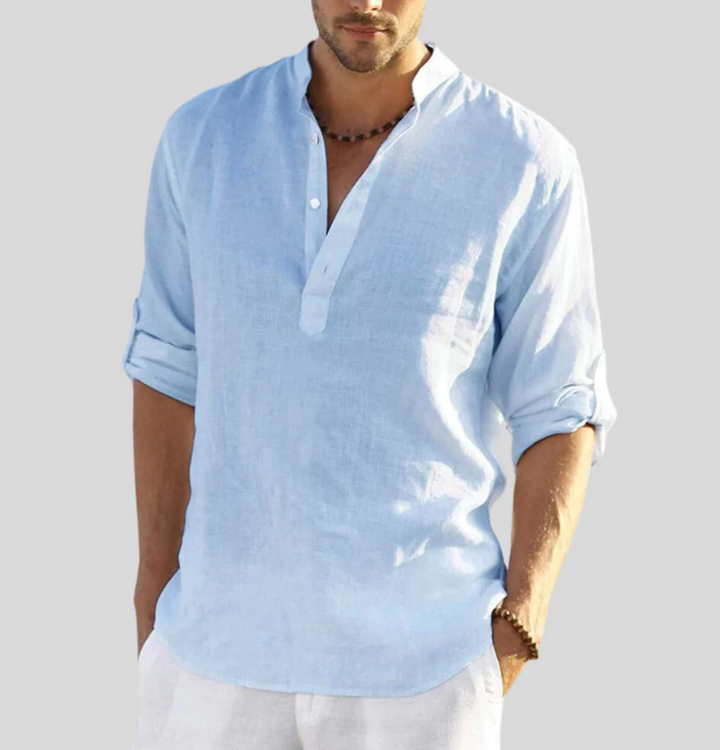 Hellblaues Leinenhemd für Herren mit Stehkragen, lässig, elegant, langärmlig.