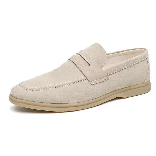 Beiger Wildleder-Loafer für Herren, eleganter Freizeitschuh, rutschfeste Sohle.