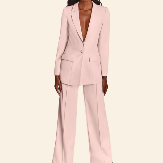 Damenanzug rosa, Blazer und Hose, elegantes Design, Businessmode, Damenbekleidung.