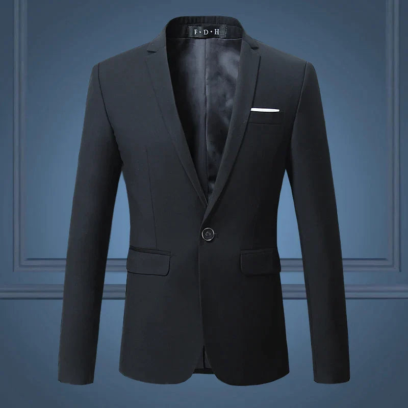 Schwarzer Herrenanzug, Slim Fit, einreihig, Business-Casual, hochwertig, elegant.