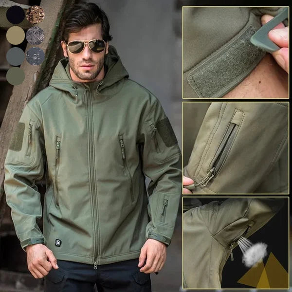 Grüne taktische Outdoor-Jacke für Herren mit Kapuze, Reißverschlüssen und Klettverschlüssen.