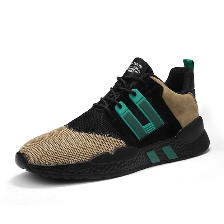 Schwarzer und beiger Sneaker mit grünen Akzenten, atmungsaktives Mesh, Herrenlaufschuh.