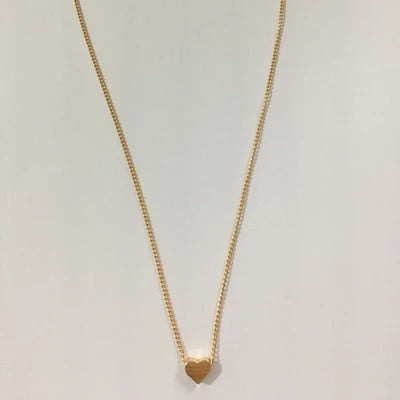 Goldene Herz-Halskette, zarte Kette, elegantes Schmuckstück, Damenaccessoire, Geschenkidee.