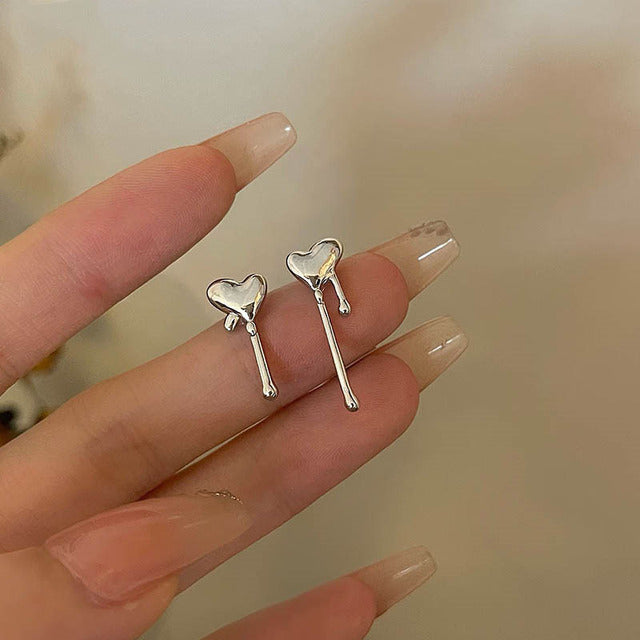 Silberne Herz-Ohrringe, Tropfenform, Damen, modisch, Schmuck, Geschenkideen.