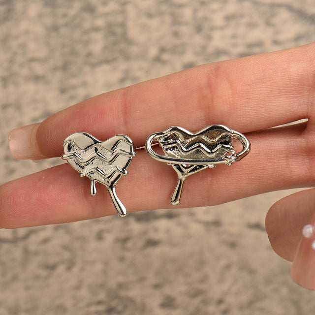 Silberne Herz-Ohrringe, wellenförmiges Design, Damen-Schmuck, modisch, einzigartig.