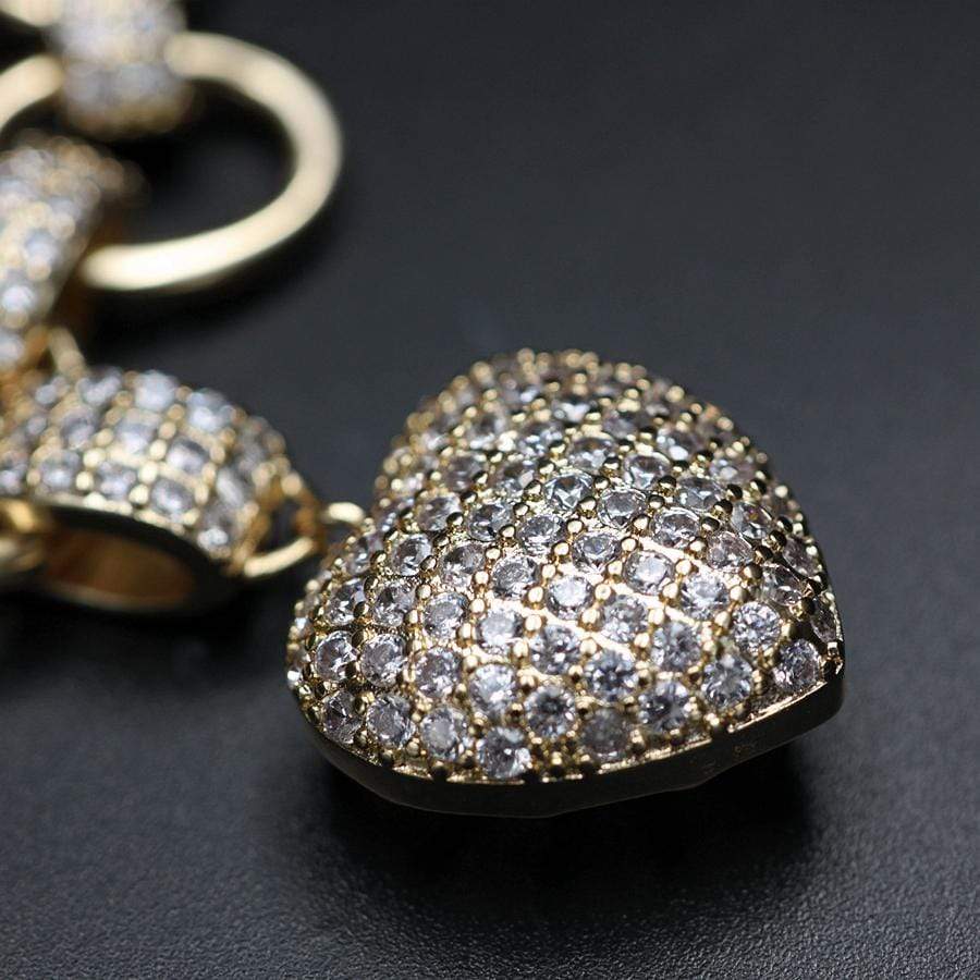 Herzförmiger Anhänger, goldfarben, mit Zirkonia-Steinen, Schmuckset, luxuriös, elegant.