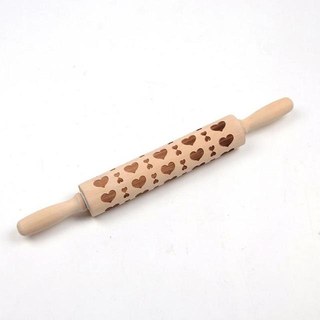 Holz-Nudelholz mit Herzmuster, geprägtes Teigroller, Backzubehör, Geschenkidee.