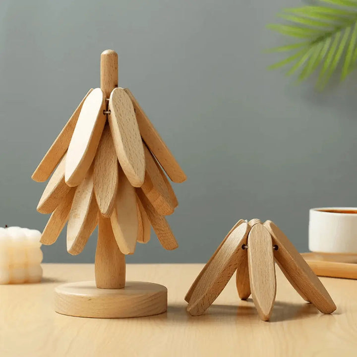 Holzspielzeug Baum und Igel, naturbelassen, Montessori, nachhaltiges Lernspielzeug, Dekoration.