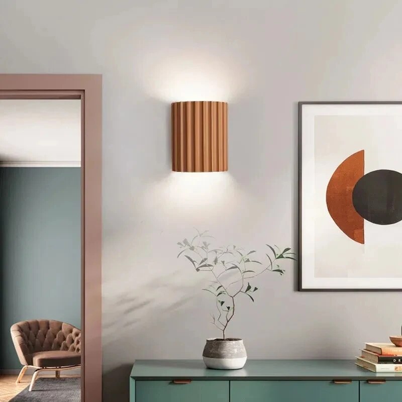 Braune LED-Wandlampe im nordischen Stil, Schlafzimmer, Wohnzimmer, moderne Innenbeleuchtung.