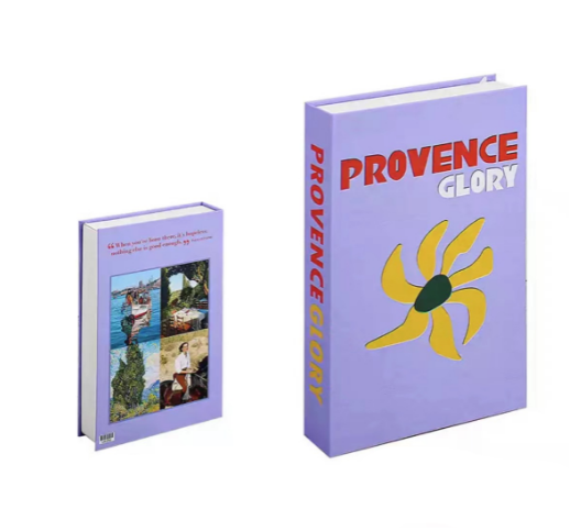 Zwei Bücher "Provence Glory", lila Einband, gelbes Design, Kunstbuch, Dekoration.