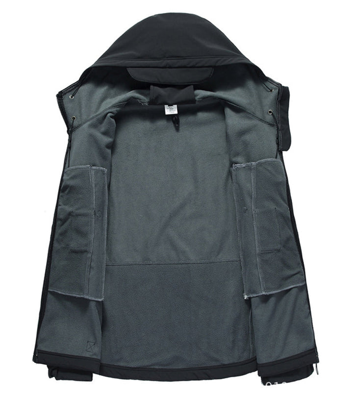 Schwarze Outdoor-Jacke mit grauem Fleecefutter, Kapuze, Reißverschluss, winddicht, wasserdicht.