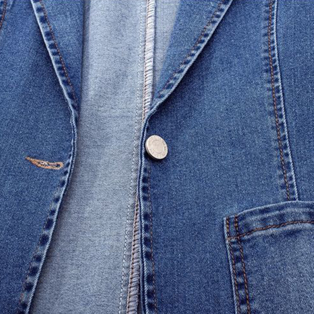 Blauer Jeansblazer aus Denim mit Knopfdetail, modisch, lässig, für Damenmode.
