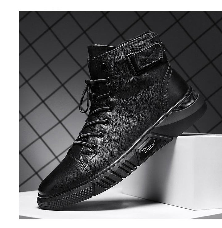 Schwarzer Herren-Sneaker aus Leder, hohe Knöchel, modisches Design, rutschfeste Sohle.