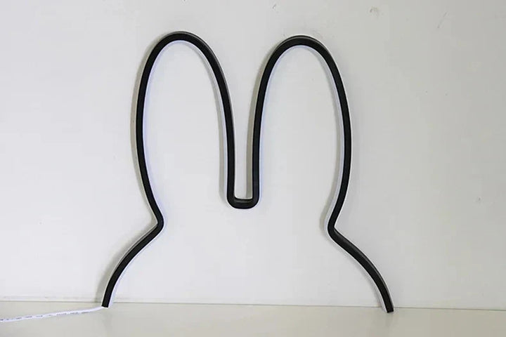 Schwarze LED-Nachtlampe in Hasenform, modernes USB-Design, Kinderzimmer-Dekoration.