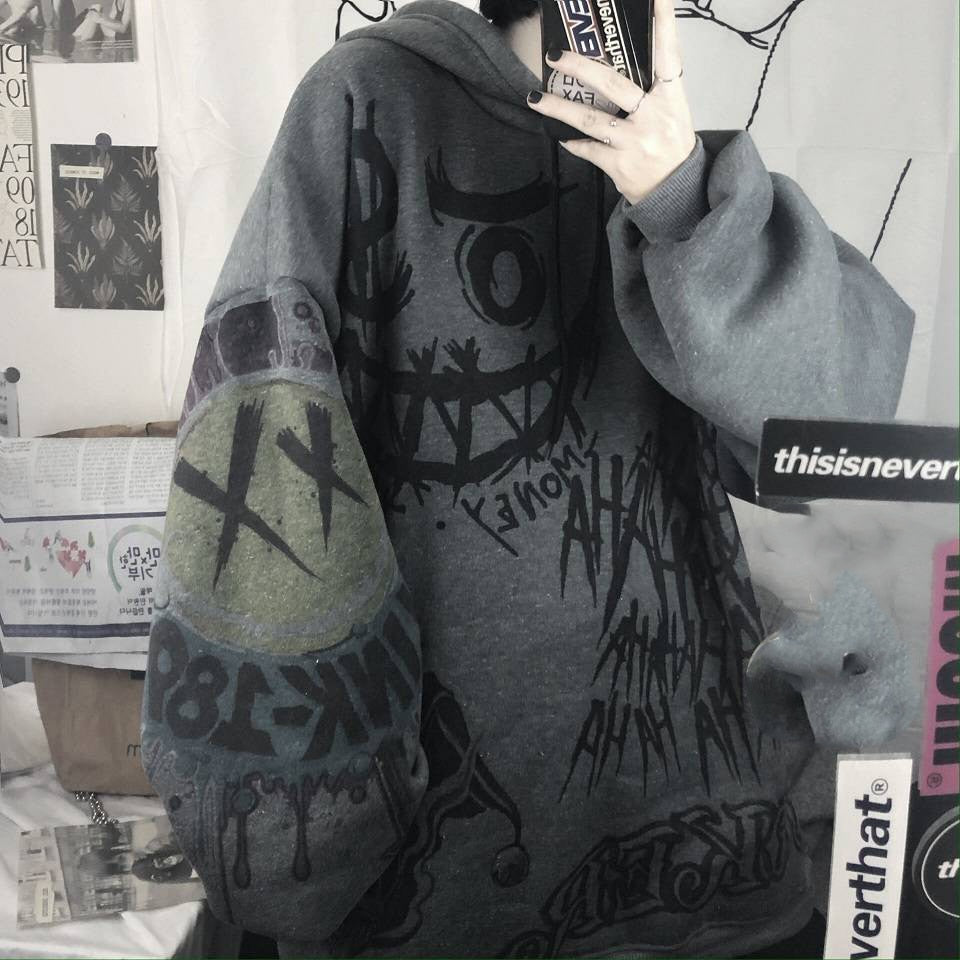 Grauer Hoodie mit Graffiti-Design, Kapuze, Streetwear, Unisex, lässiger Stil.