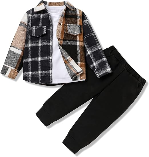 Kariertes Kinder-Outfit, Hemdjacke und schwarze Hose, Herbstmode, Baumwolle, Jungenbekleidung.