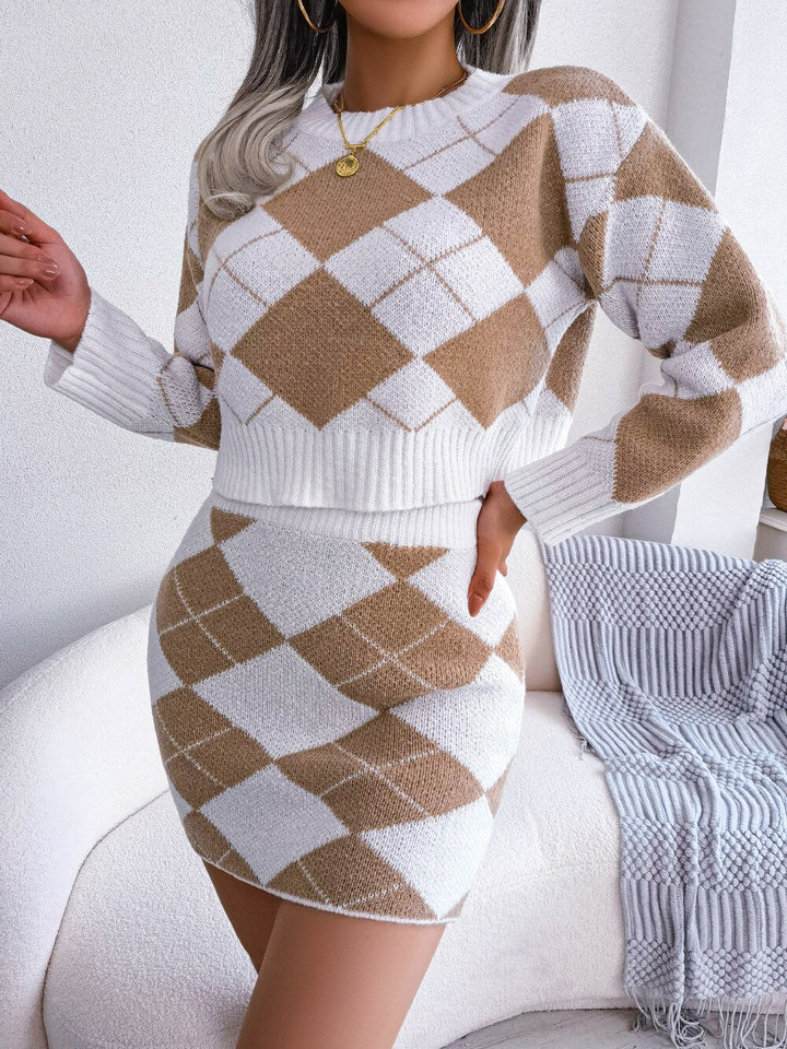 Damen Strickpullover und Rock Set, beige-weißes Argyle-Muster, modisch, gemütlich.