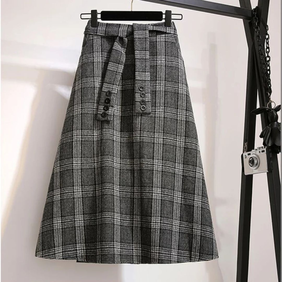 Grauer karierter A-Linien-Rock mit Gürtel, Knöpfen, Damenmode, elegant, Herbstkleidung.