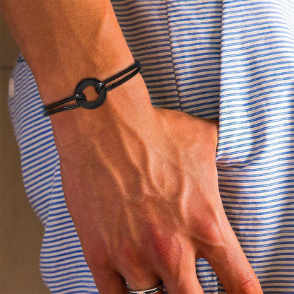 Schwarzes verstellbares Karma-Armband mit Kreisanhänger, spiritueller Yoga-Schmuck.