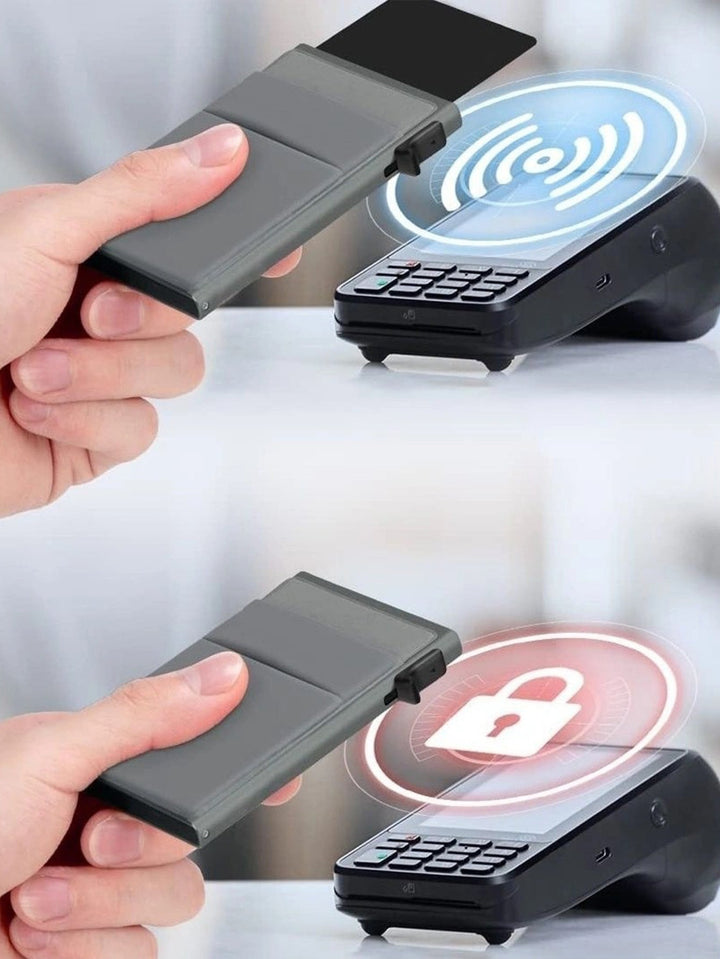Zwei Hände mit RFID-Blocker und Kartenlesegerät, kontaktloses Bezahlen, Sicherheitsschutz.