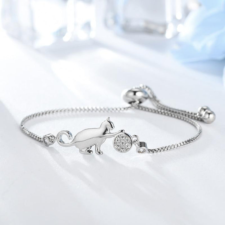 Silberarmband mit Katzenanhänger und Kristall, elegantes Schmuckstück für Damen