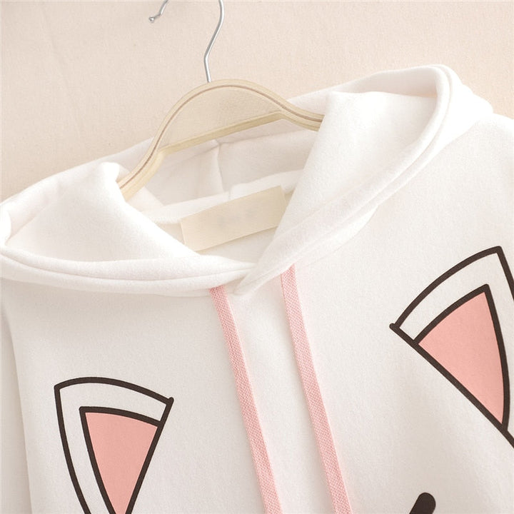 Weißer Kapuzenpullover mit Katzenohren-Design, rosa Kordeln, Baumwolle, Damenmode.