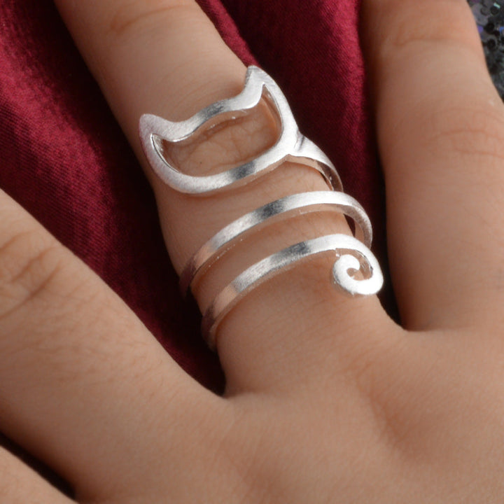 Silberner Katzenring, handgefertigt, kreatives Design, Damenmode, Schmuck, Fingeraccessoire.