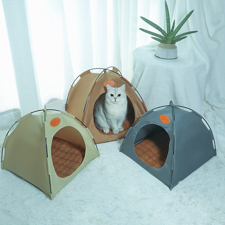 Drei Katzenzelte in Beige, Braun und Grau mit Katze, Indoor-Haustierbett, modernes Design.