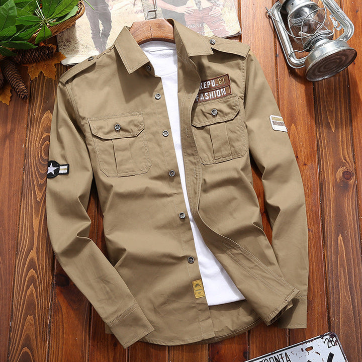 Khaki Herrenhemd, Baumwolle, Slim Fit, lange Ärmel, Vintage-Stil, mit Taschen, Militärlook.