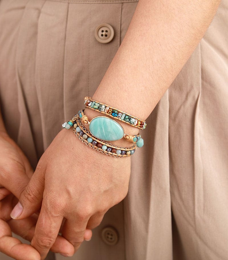 Mehrschichtiges Lederarmband mit Amazonit-Perlen, Boho-Stil, Damen-Schmuck.