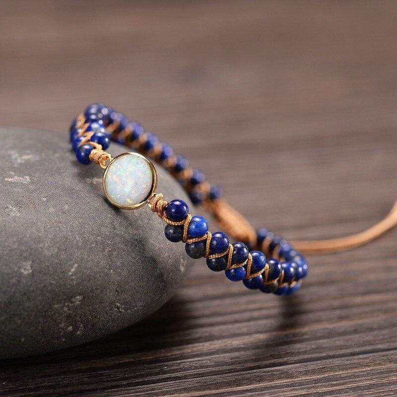 Boho-Armband mit blauen Natursteinen und Opal, handgefertigt, verstellbar, Damen-Schmuck.
