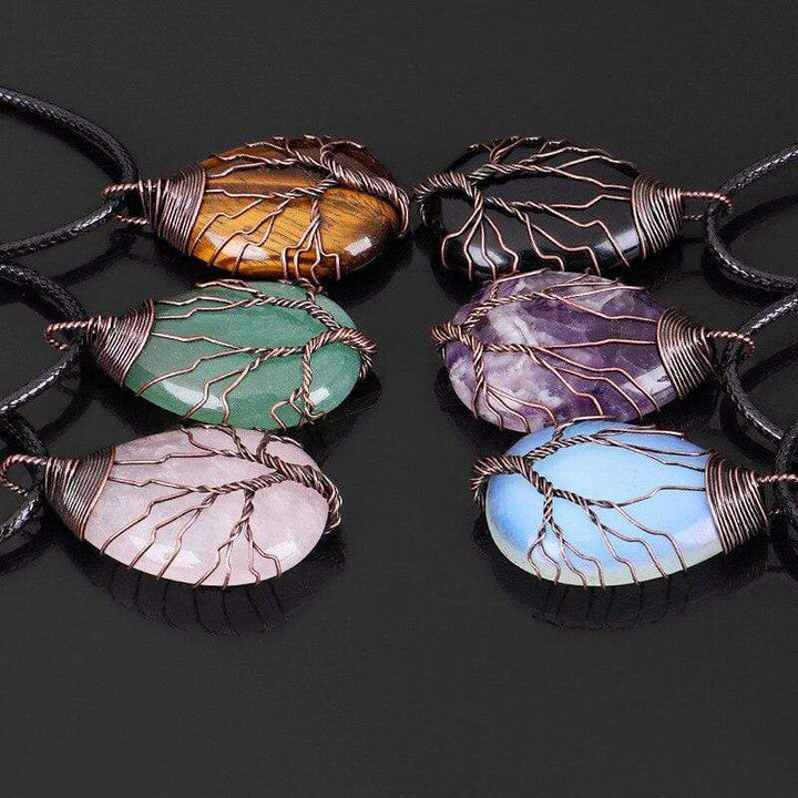 Handgemachte Halsketten mit Edelsteinen: Tigerauge, Amethyst, Aventurin, Rosenquarz, Boho-Stil.